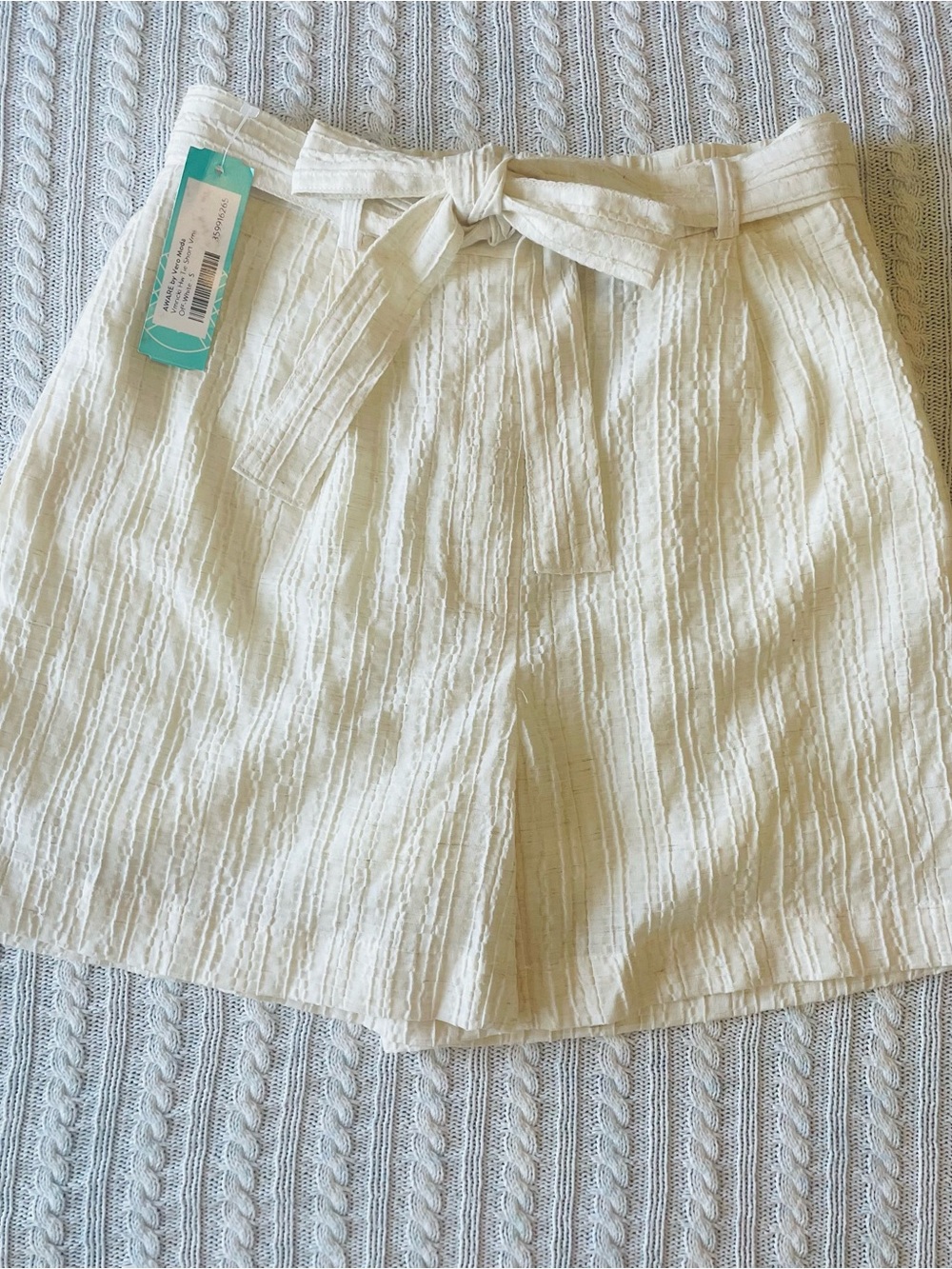 Vero Moda Cream High-Waist Tie-Belt Textured Shorts NWT